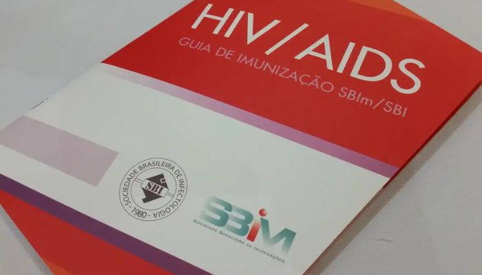  Geriatra chama atenção para aumento de casos de HIV em idosos 